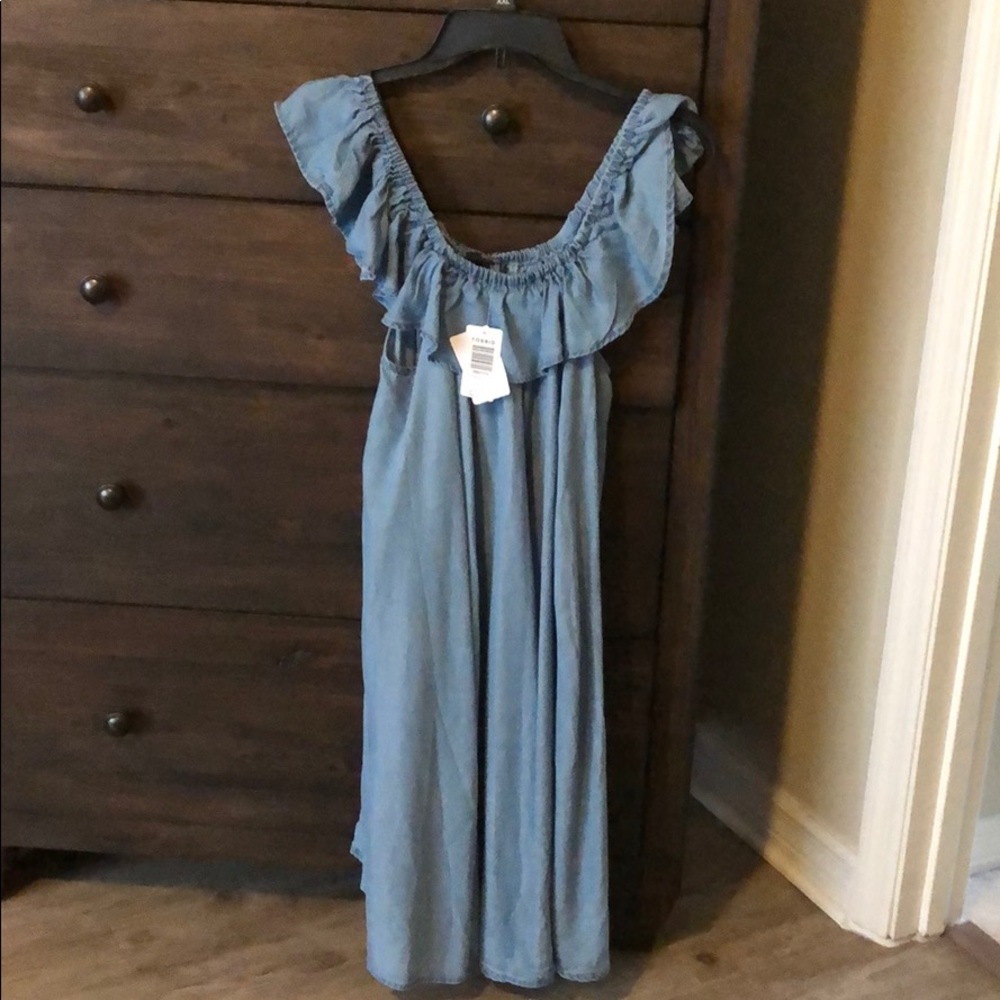 Torrid denim dress size 1 off shoulder NWT